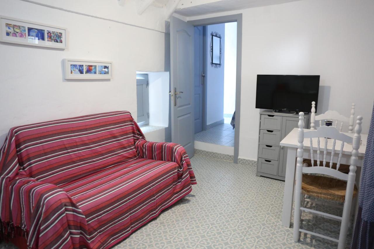 Vivienda Turistica De Alojamiento Rural Silla Vieja مْبيخير ذي لا فرونتيرا المظهر الخارجي الصورة